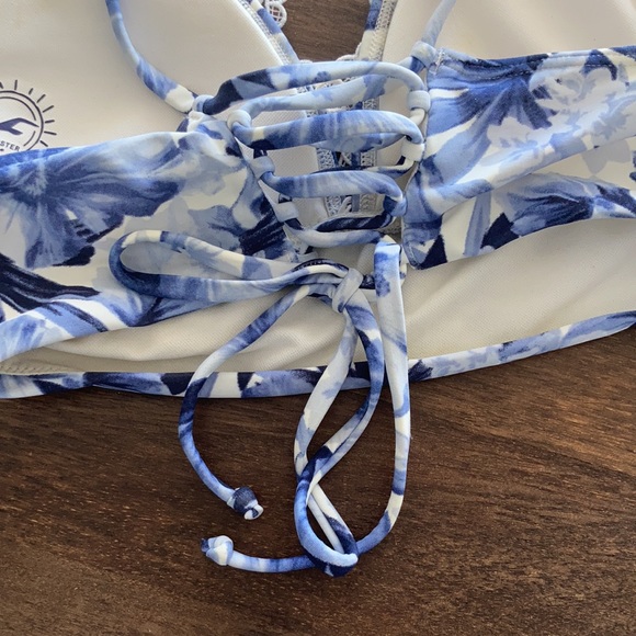 Hollister bikini top - Picture 3 of 6